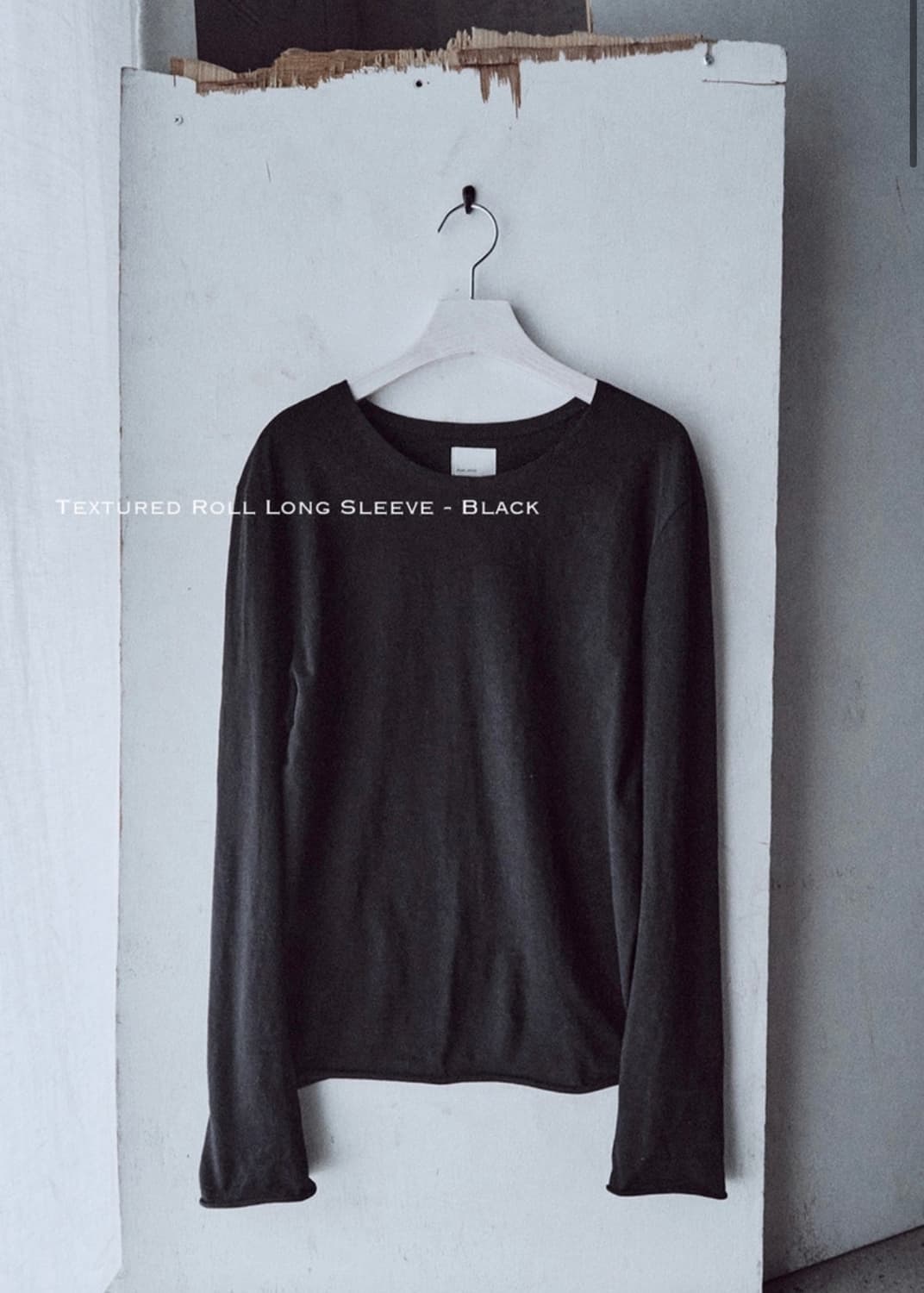 (1) mono prive Textured Roll Long Sleeve 상품이미지1