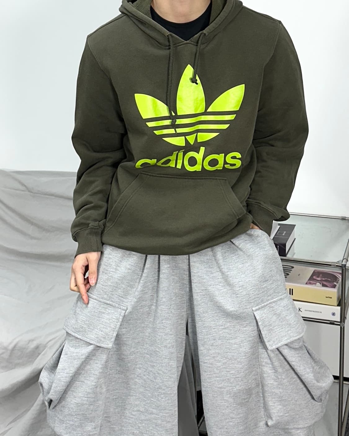 아디다스 카키 빅로고 후드티 100 상품이미지2