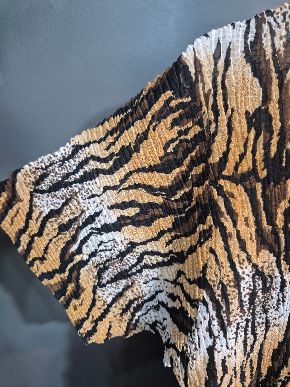 Yanco 호랑이무늬 플리츠 주름 반팔 티셔츠 55 66 상품이미지4