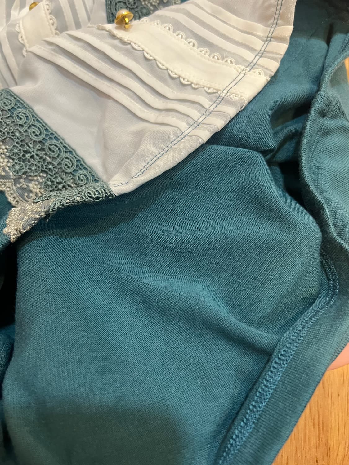 엑시즈팜 AXES femme 여성 그린 진주버튼블라우스 상품이미지6