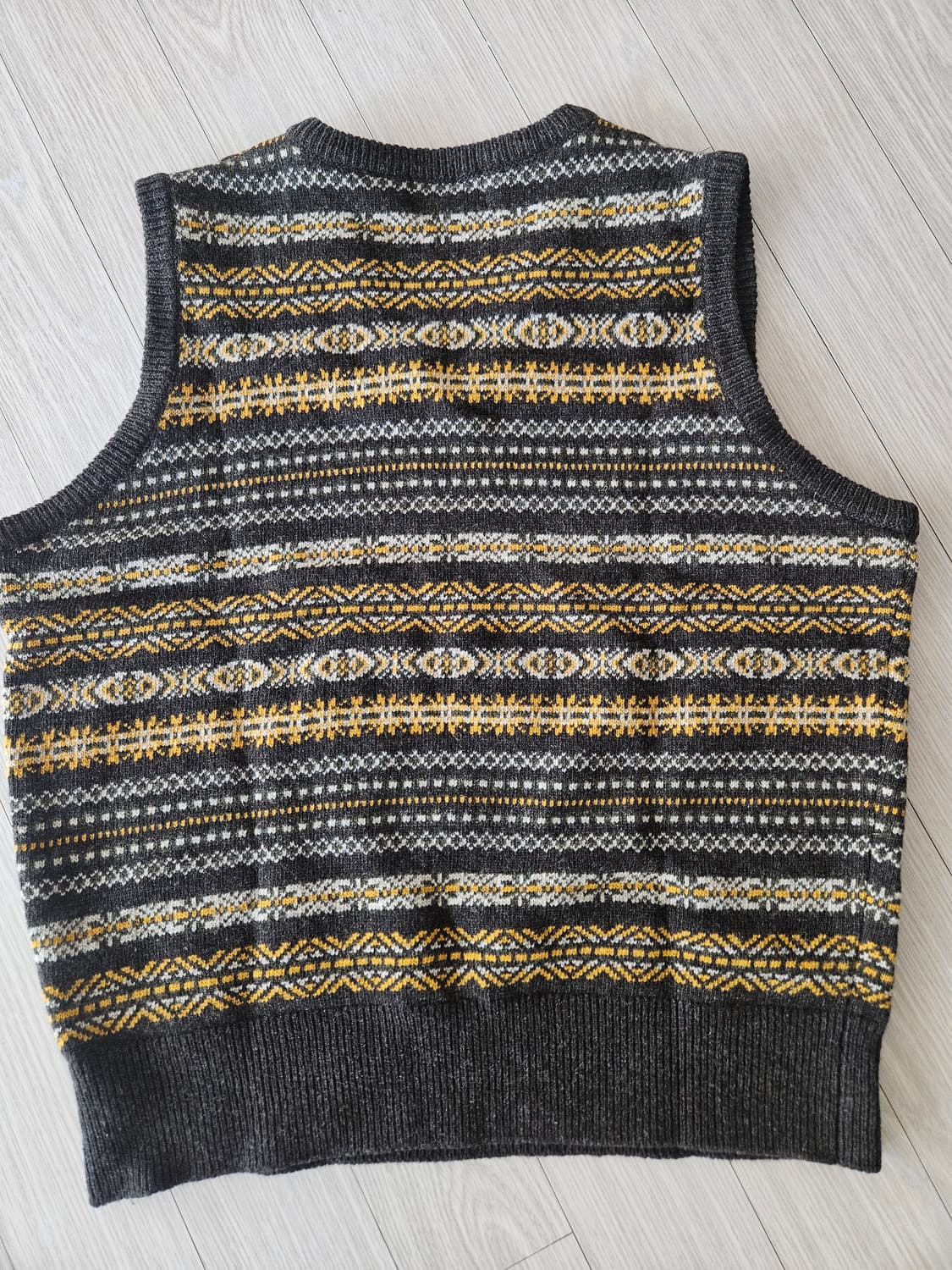 부기홀리데이(Boogie Holiday) 페어아일 니트 베스트 - 브라운 상품이미지2