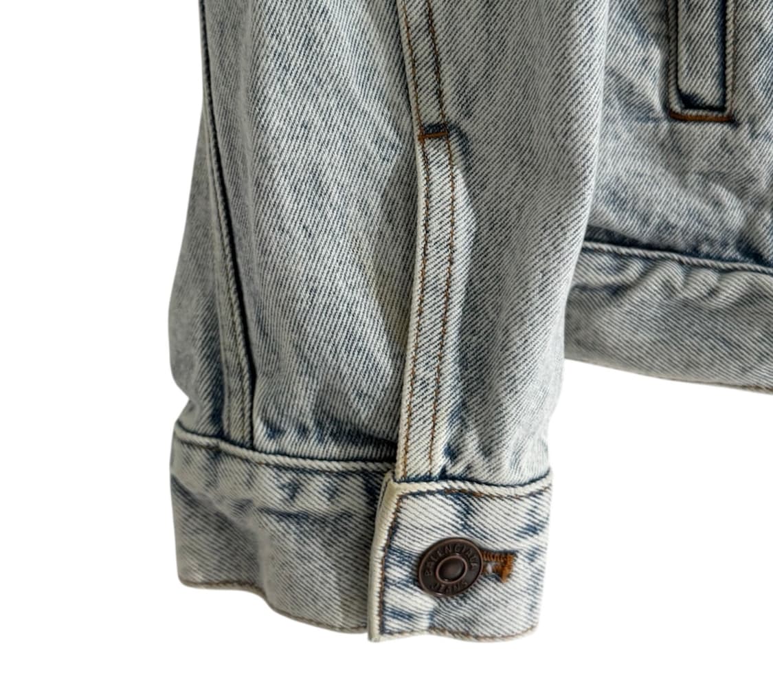 발렌시아가 라이트워시 네온 백로고 데님 자켓 상품이미지5