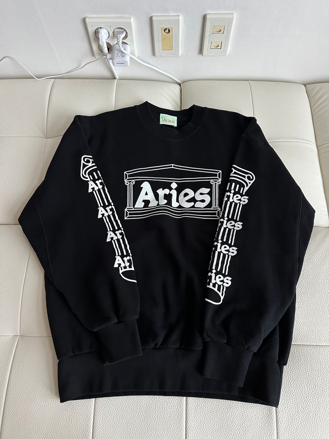 Aries 템플 맨투맨 XL 급처 상품이미지1