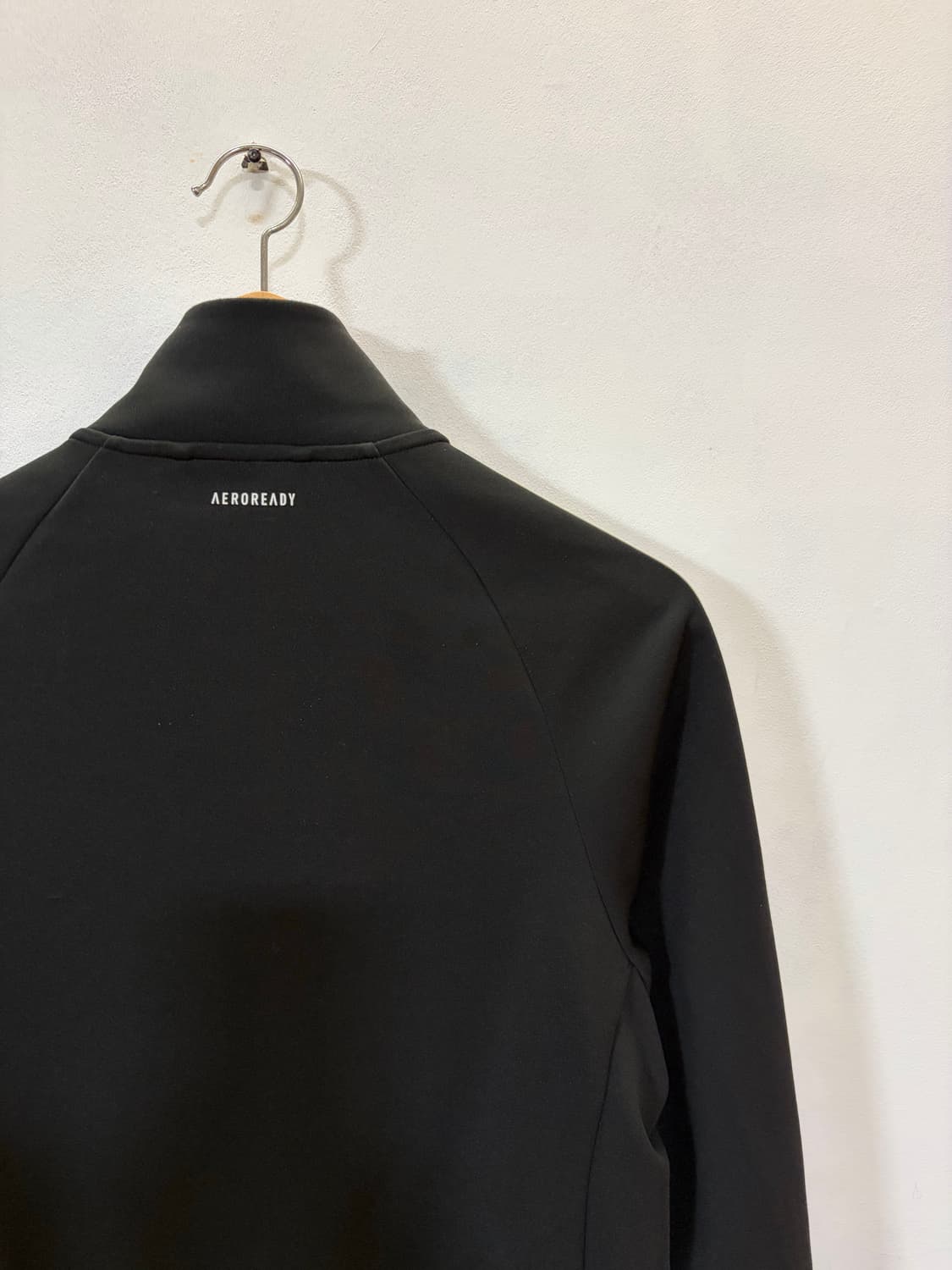 아디다스 트랙탑 블랙 (여성 S) 상품이미지4