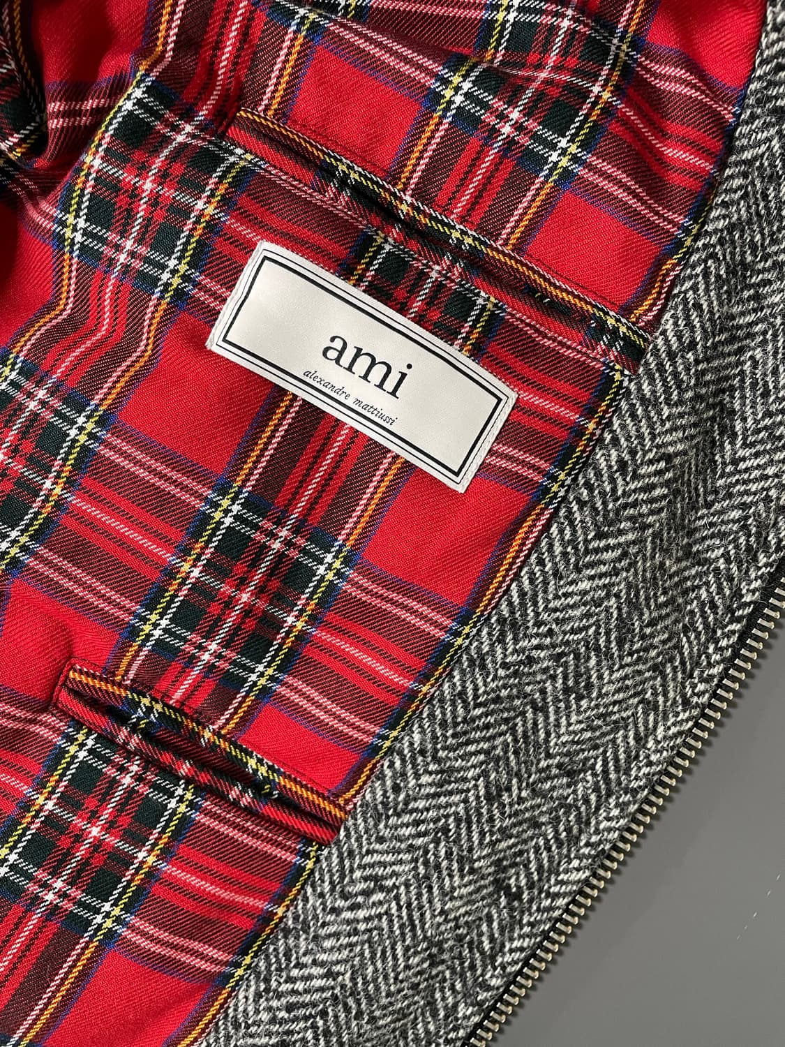 [L] 아미 AMI 헤링본 봄버 자켓 상품이미지8