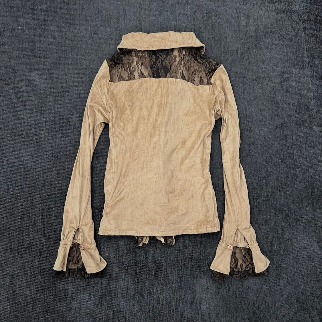 beige lace frill suede blouse 상품이미지6