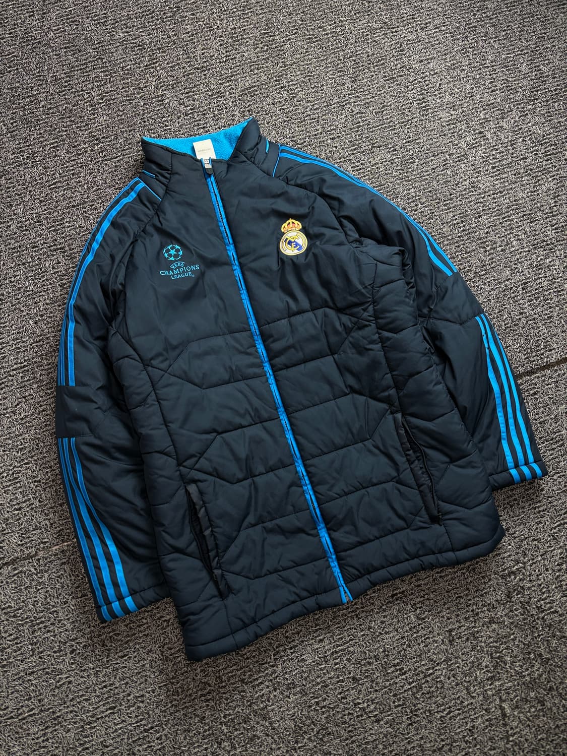 아디다스 레알마드리드 11-12 챔피언스리그 패치 패딩 점퍼 2231 상품이미지1