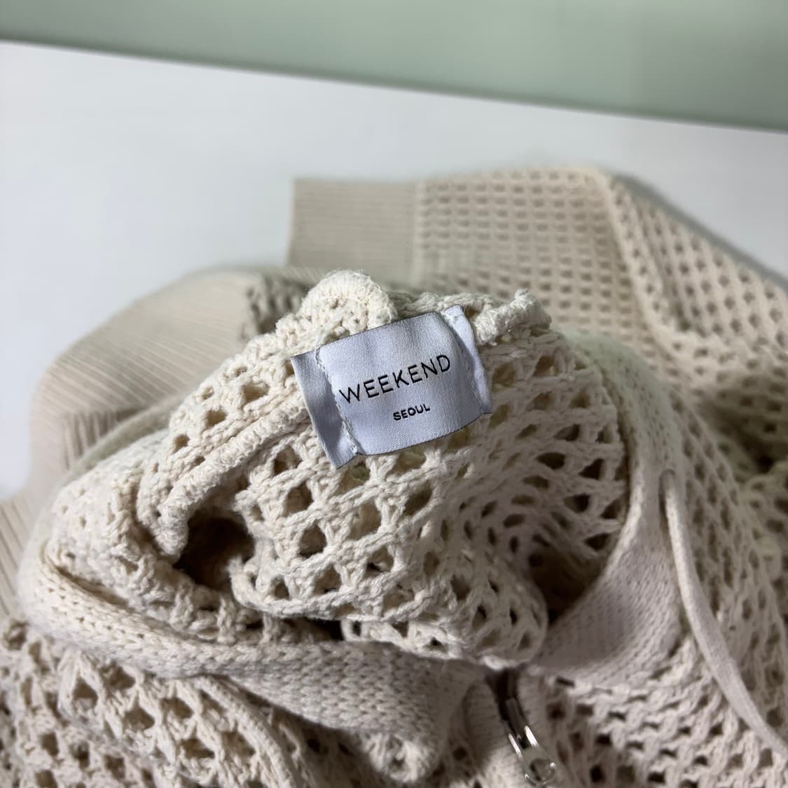 OS 위켄드서울 루즈오버핏 크림색 시스루 후드니트집업 상품이미지4