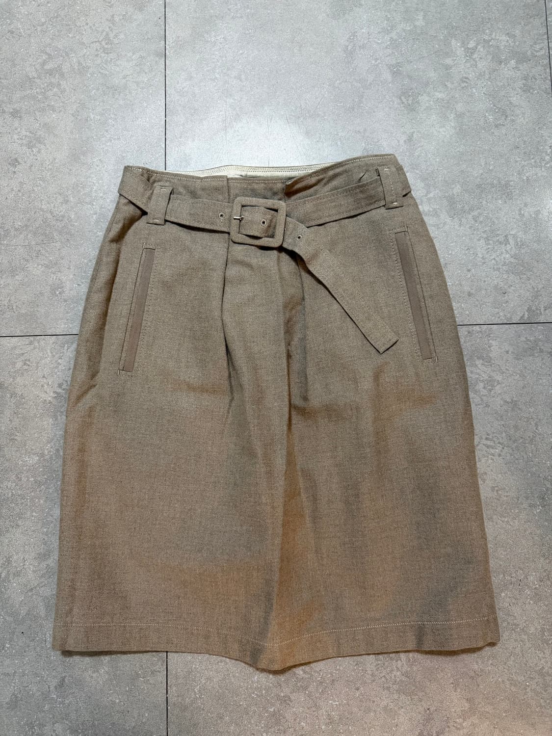 휴고보스 블랙라벨   빈티지   미디 스커트  27인치 상품이미지1