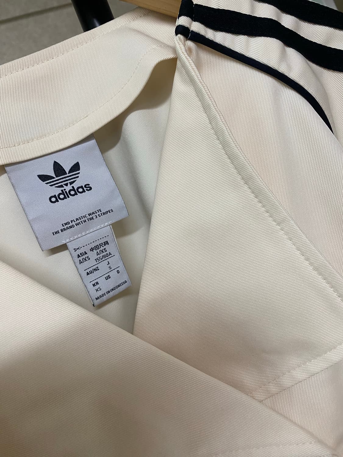 아디다스 3선 크롭 트렌치 XS 상품이미지3