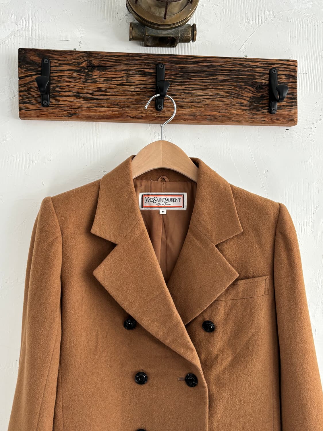 Yves Saint Lauren 입생로랑 카멜 크롭 더블 블레이저 상품이미지1