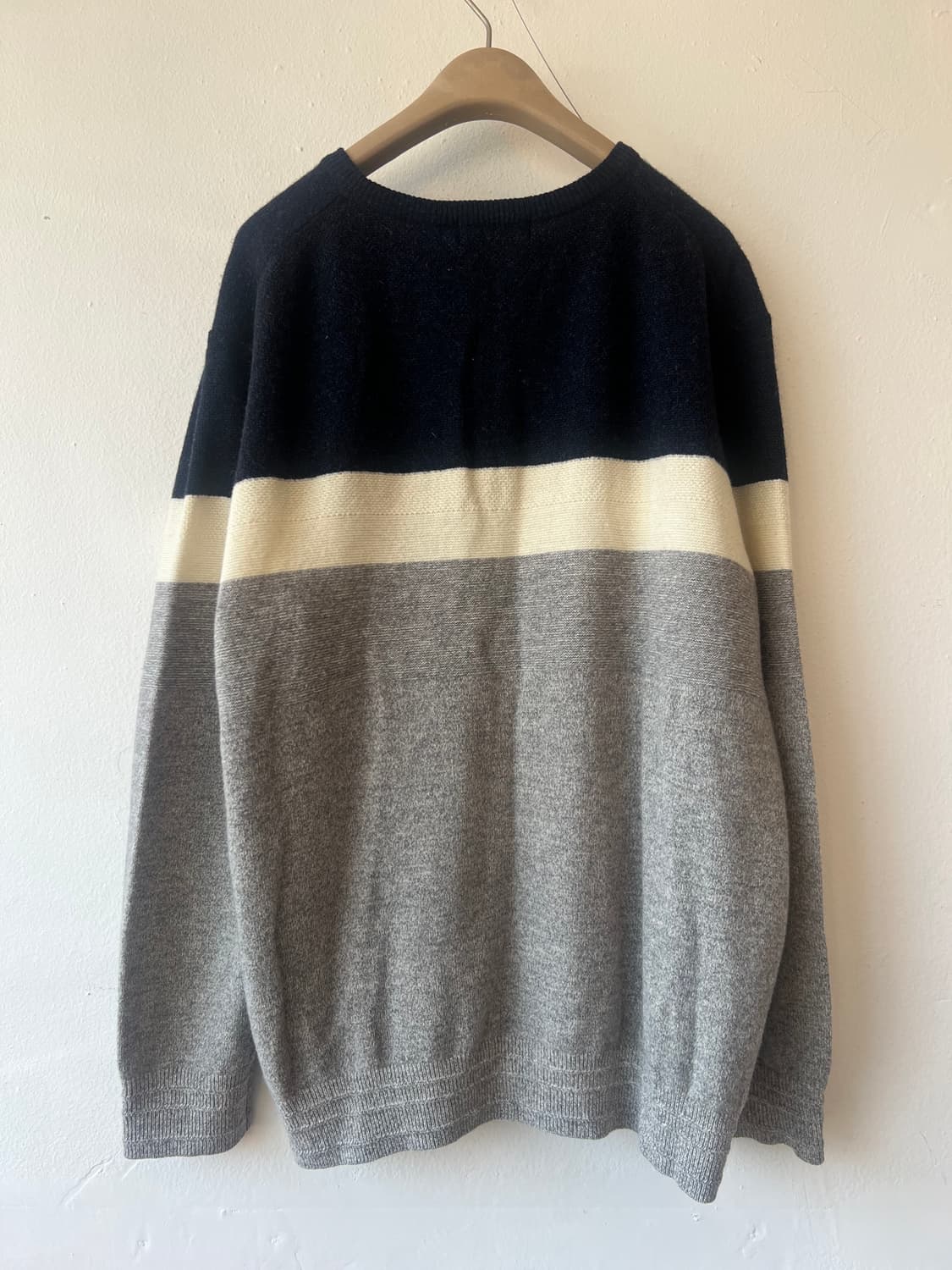 헤지스 남성 그레이 라운드울니트 상품이미지3