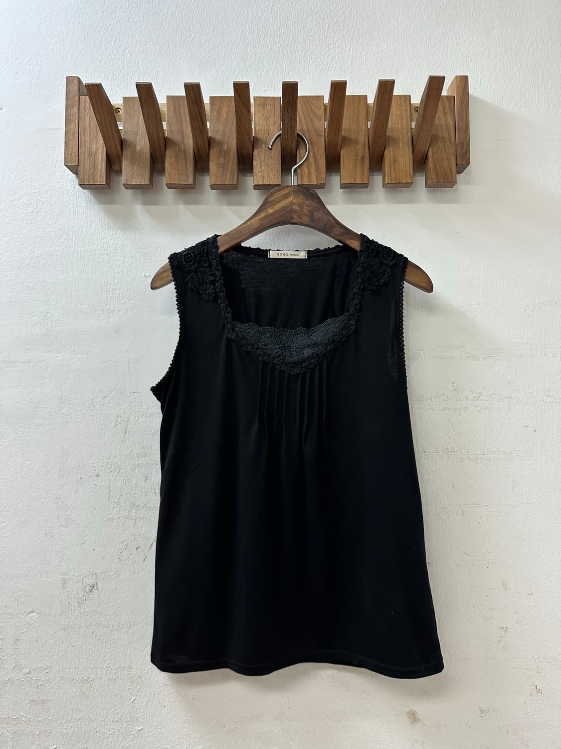 일본빈티지 Axes femme 엑시즈팜 레이스 핀턱 디테일 슬리브리스 상품이미지1