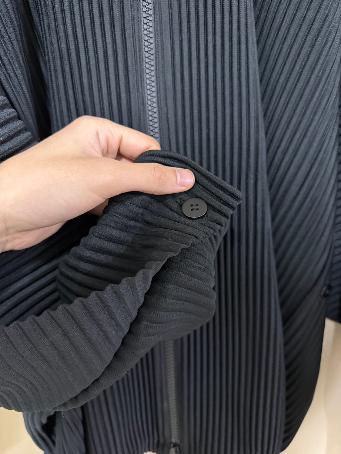 옴므 플리세 이세이 미야케 MC 메이 집업 파카 블랙 상품이미지6