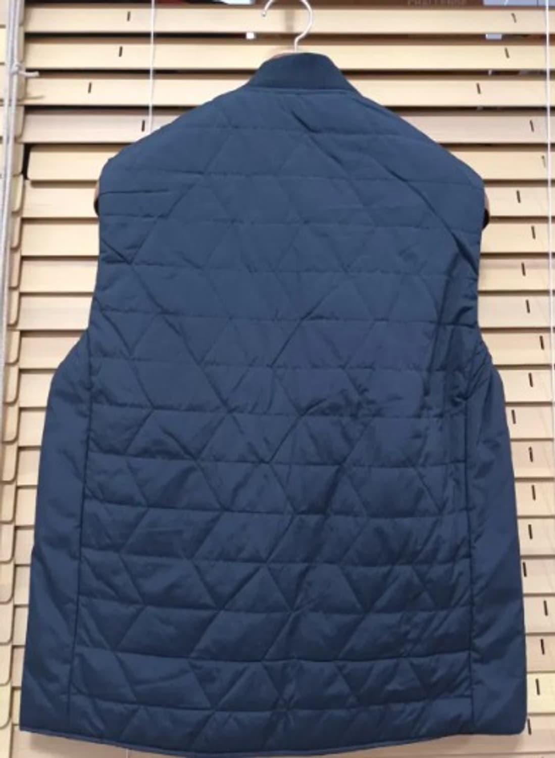 질바이질스튜어트 블랙경량패딩조끼 100사이즈 상품이미지3