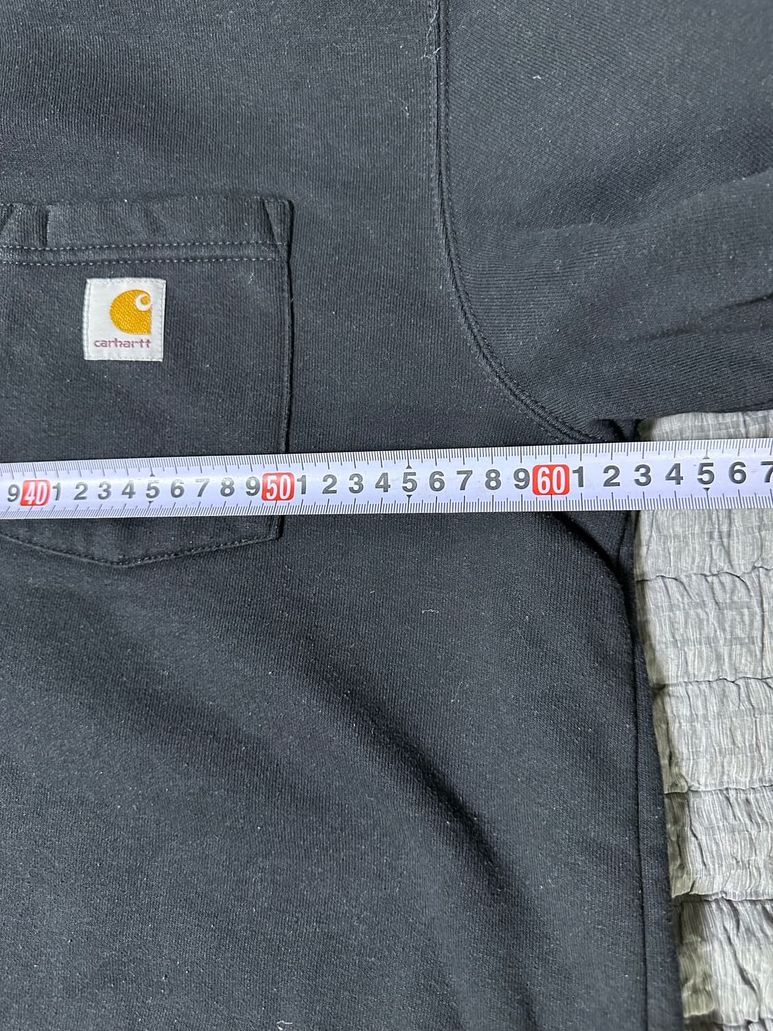 칼하트 포켓 블랙 맨투맨 상품이미지6