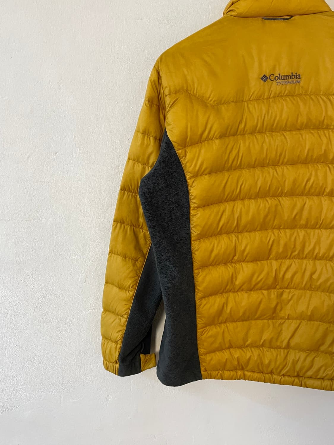 컬럼비아 경량패딩  상품이미지9