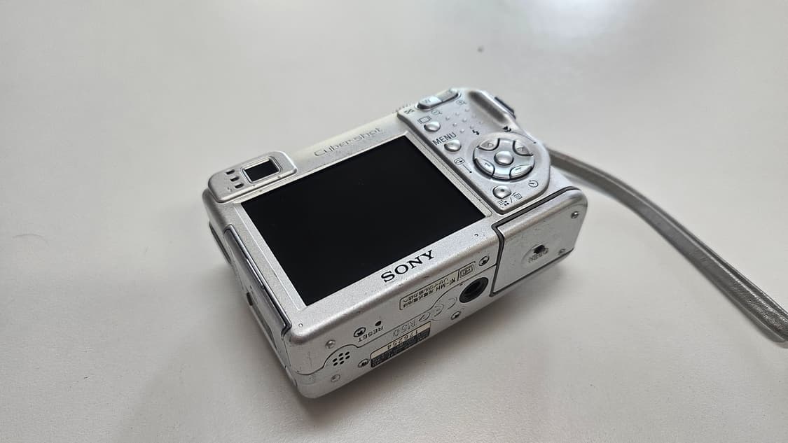 작례O 칼자이스 명품 렌즈 소니 사이버샷 dsc-w1 디지털카메라 빈티지 상품이미지10