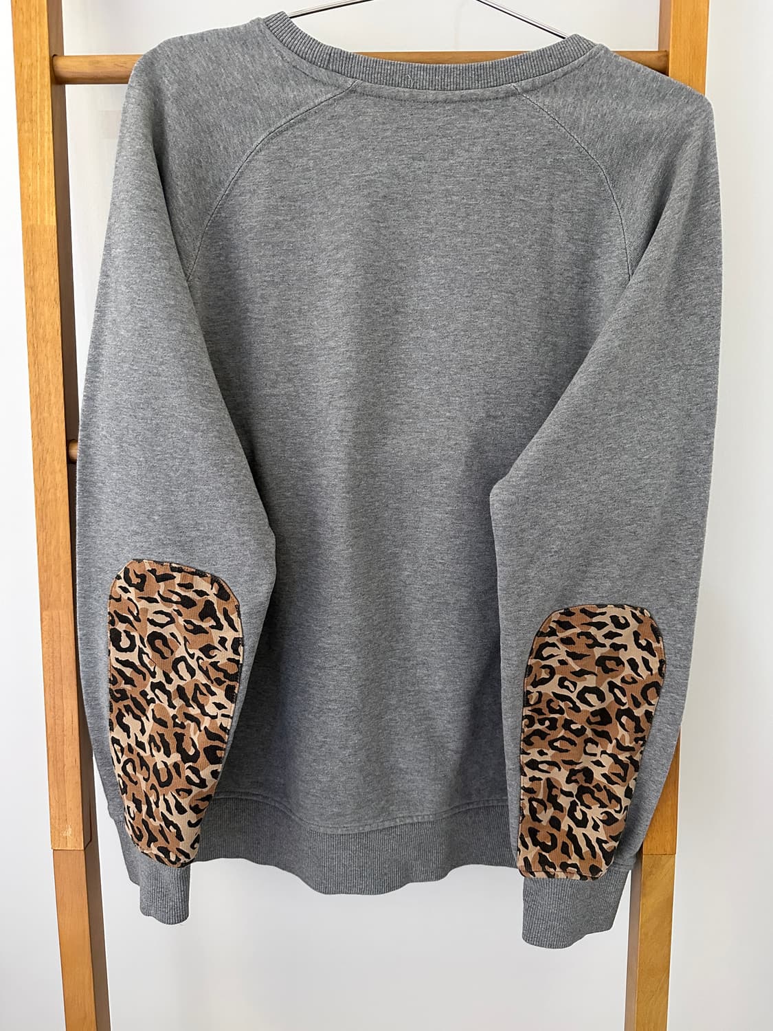 아디다스 레오파드 트레포일 맨투맨 회색(사이즈110) 상품이미지5