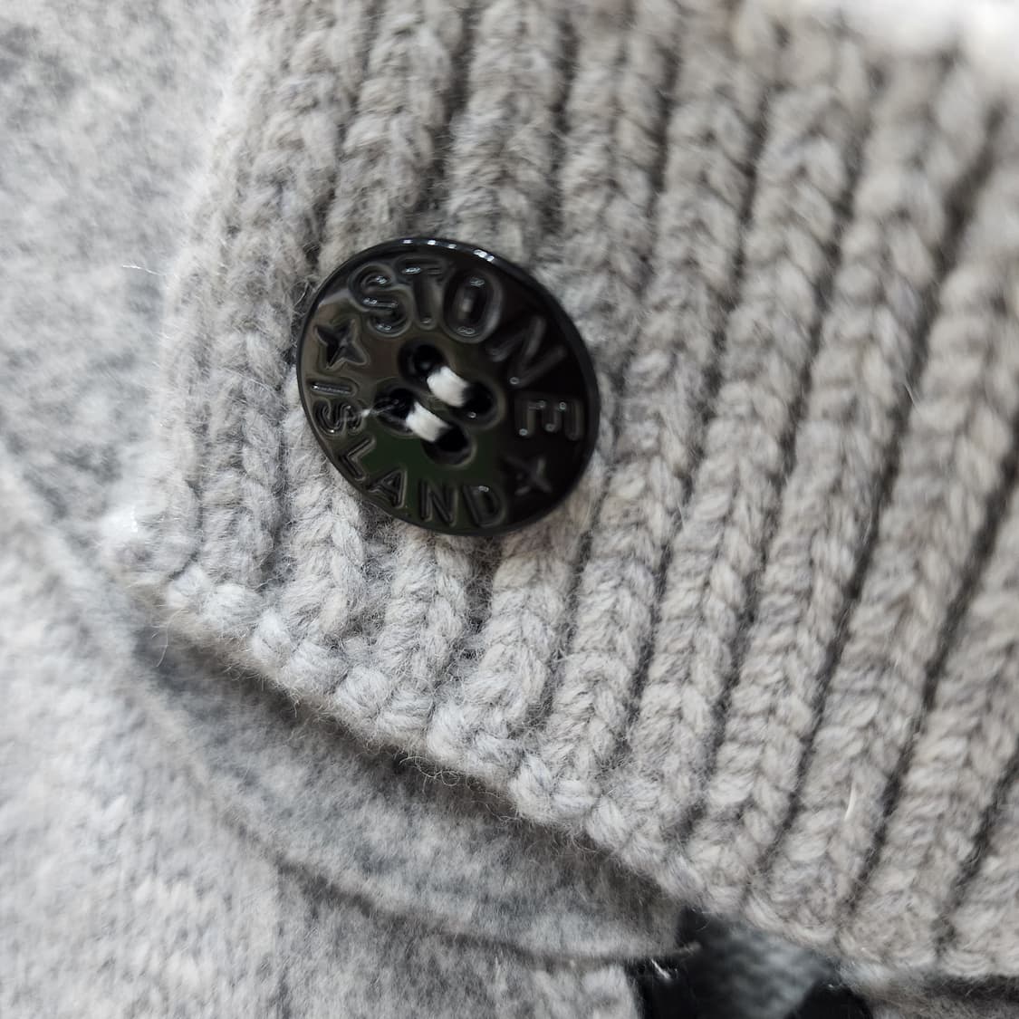 스톤아일랜드 와펜 하이넥 니트 버튼 가디건 M 그레이 상품이미지4