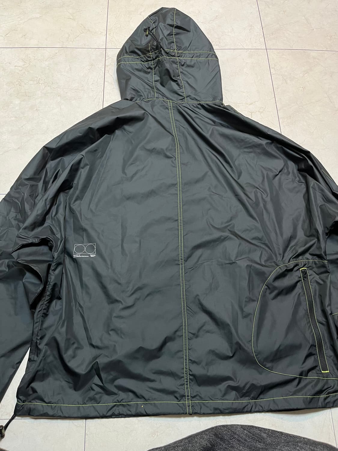 리복 X 라이풀 미니멀 가먼츠 윈드브레이커 상품이미지7