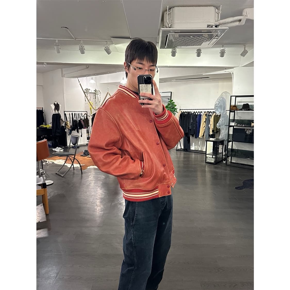 슈프림 원 레더 바시티 자켓 상품이미지4