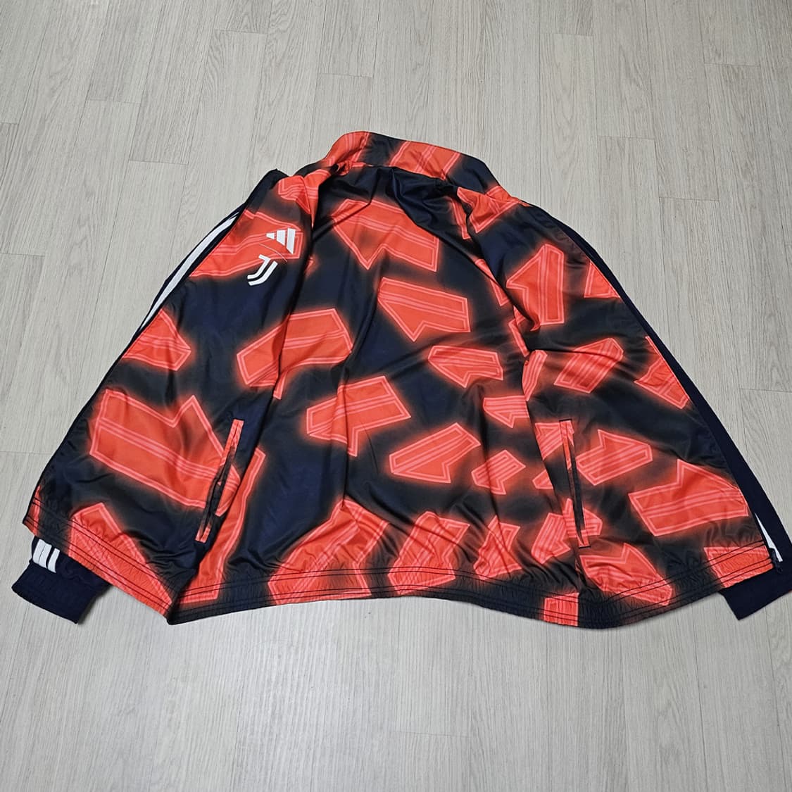 아디다스 유벤튜스 리버서블 트레이닝 바람막이 자켓 (3XL) 상품이미지4