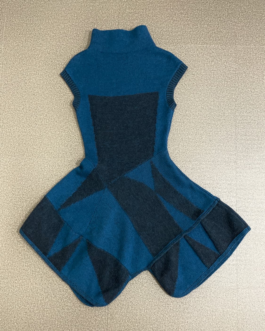 히로코 코시노 슬리브리스 니트 원피스 상품이미지6