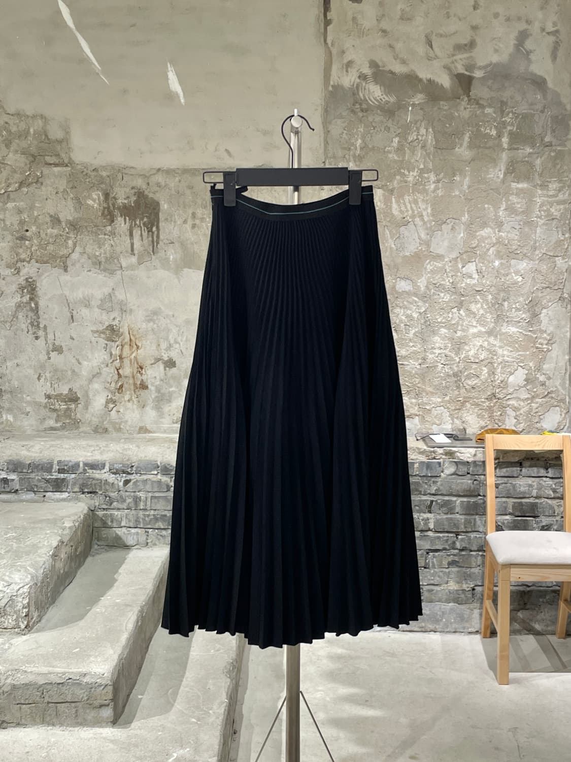 프라다 블랙 클래식 플레어 플리츠 롱 스커트 상품이미지6