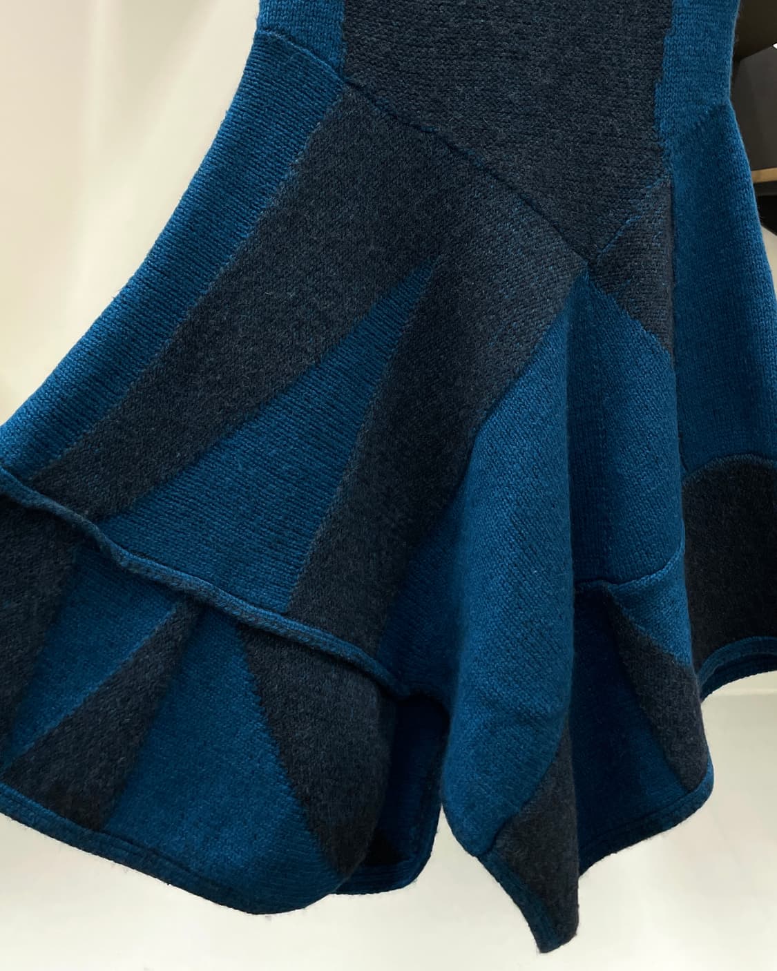 히로코 코시노 슬리브리스 니트 원피스 상품이미지2