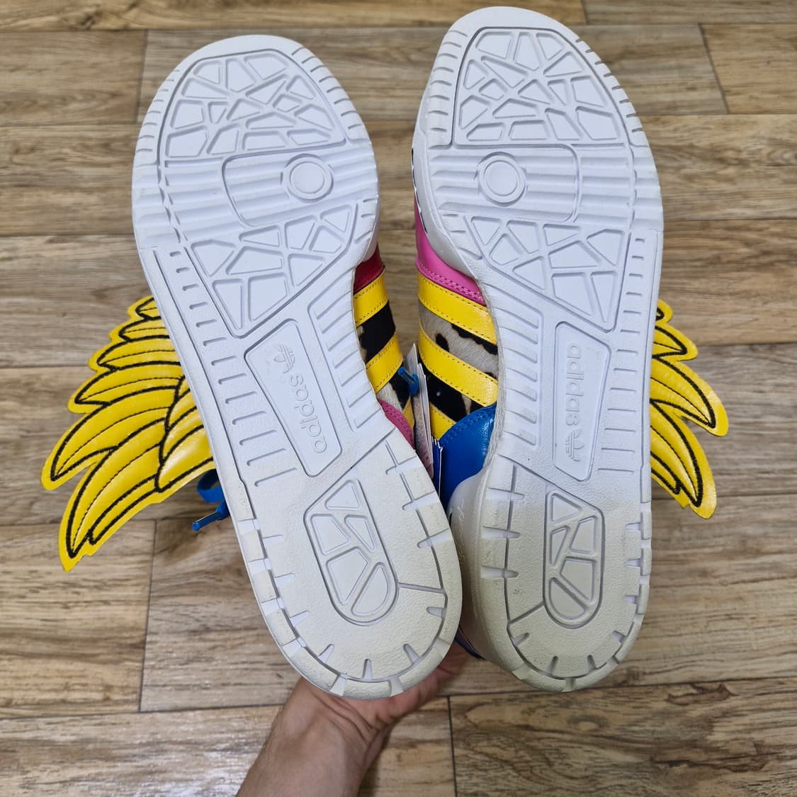 [265] 아디다스 x 제레미스캇 1.0 날개 2NE1 콜라보 스니커즈 상품이미지10