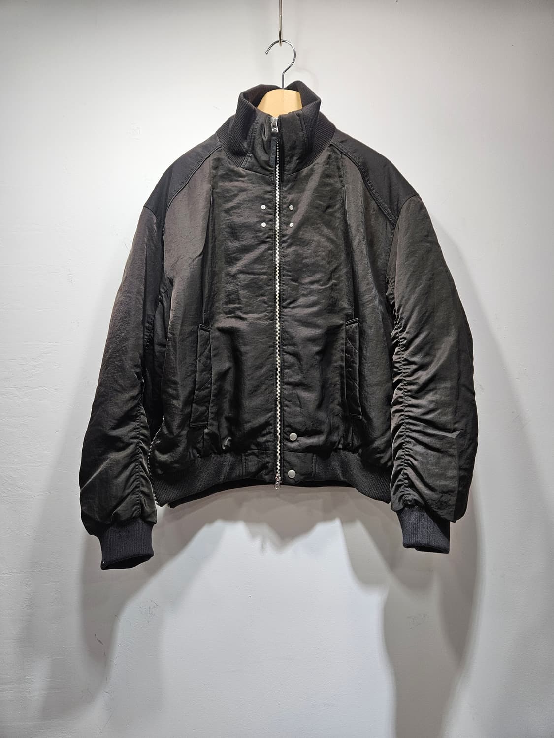 블랙 봄버 점퍼  상품이미지1