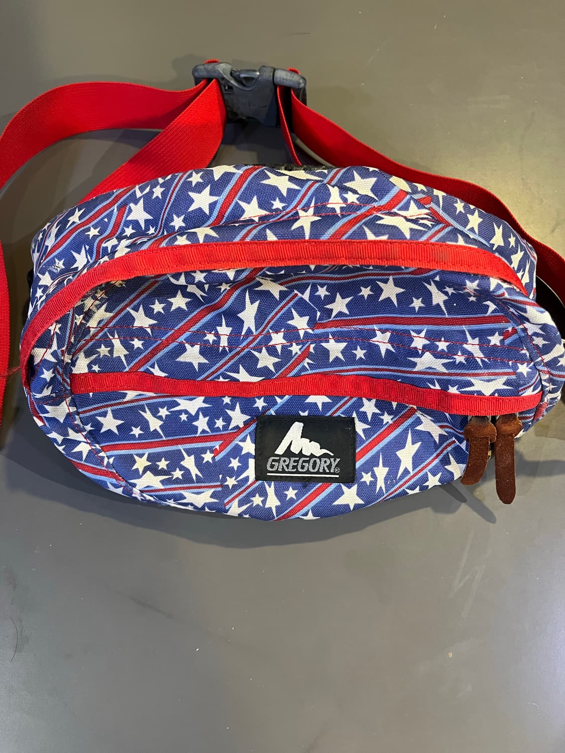 그레고리 구형 로고 테일러너 상품이미지1