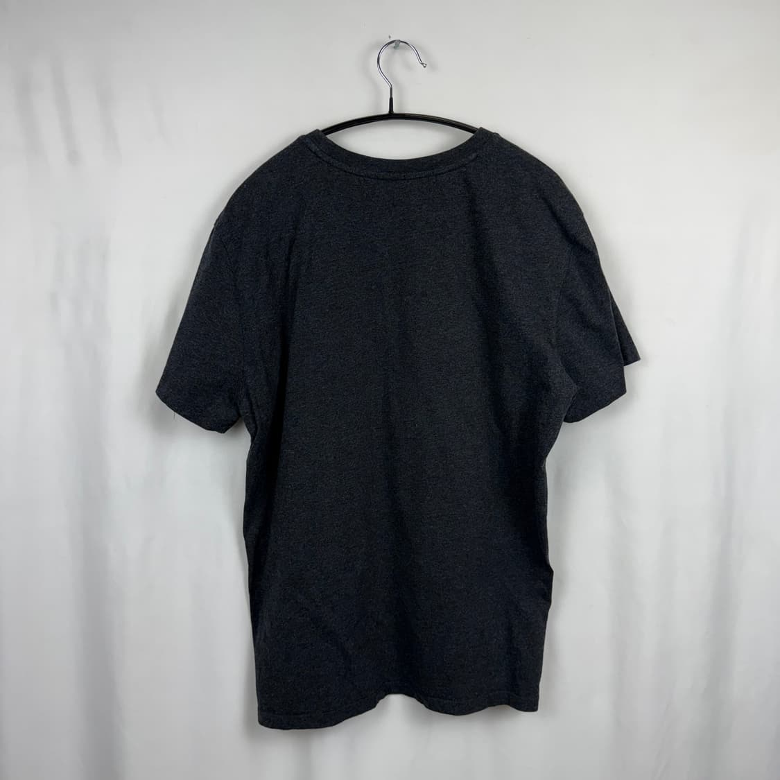 (XL) 게스 반팔 티 차콜 상품이미지5