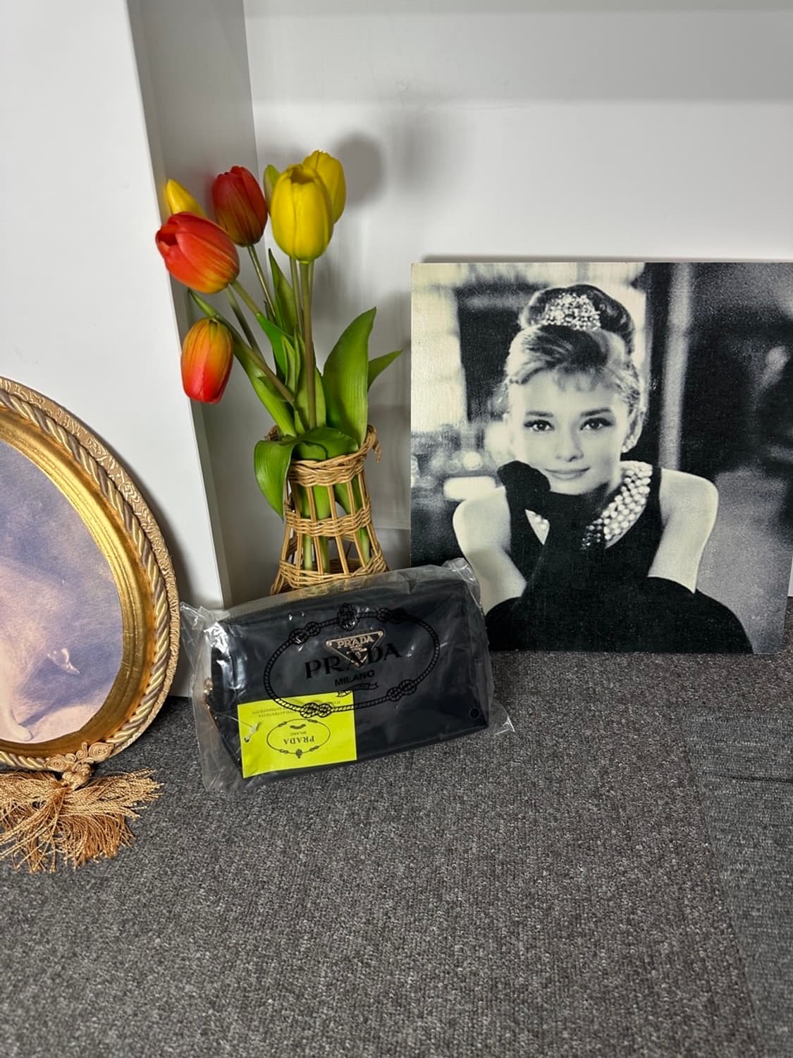 프라다뷰티 심플 사각 파우치 블랙  상품이미지1