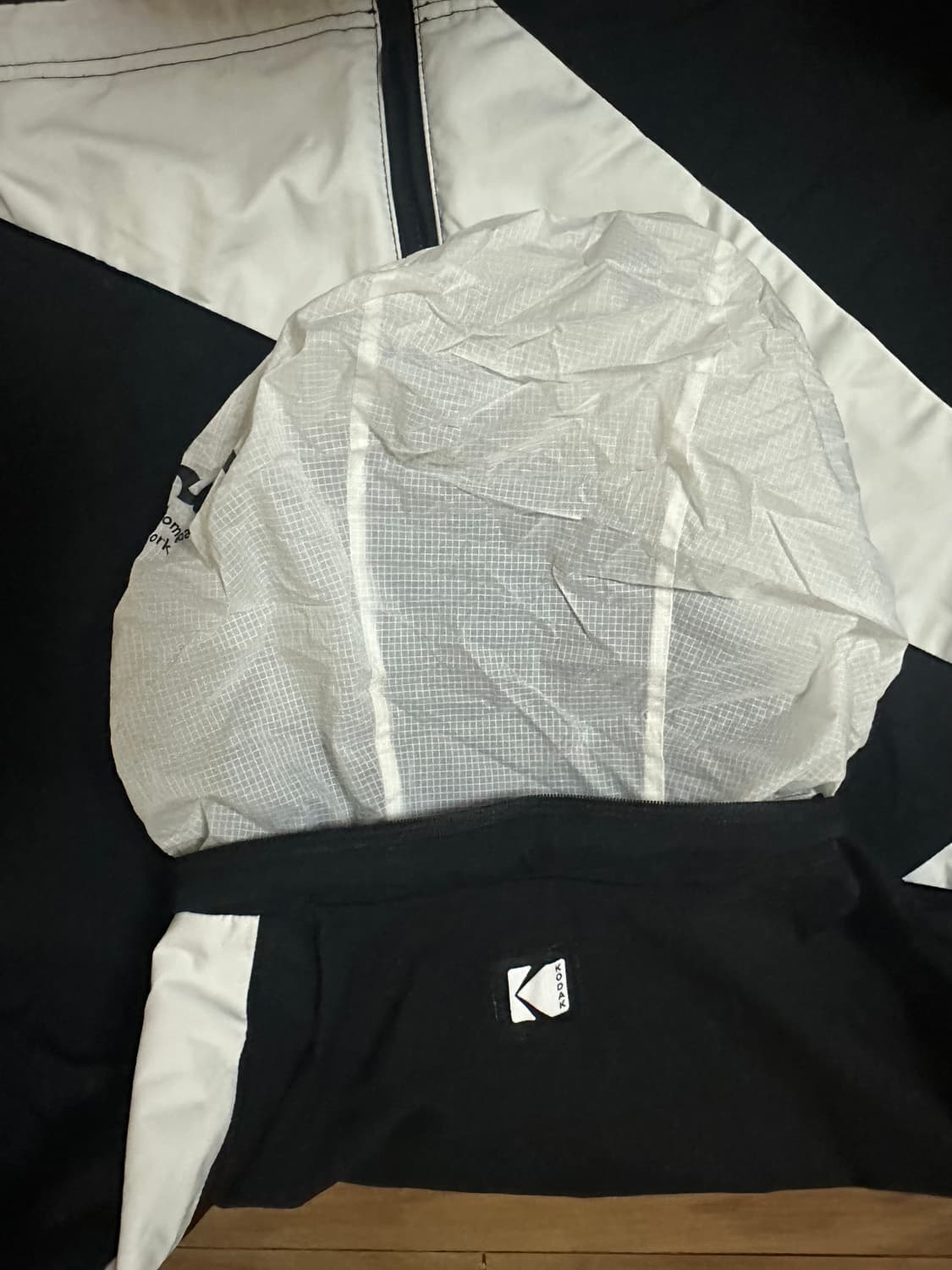 코닥 블랙 바람막이 M 사이즈 판매 상품이미지7