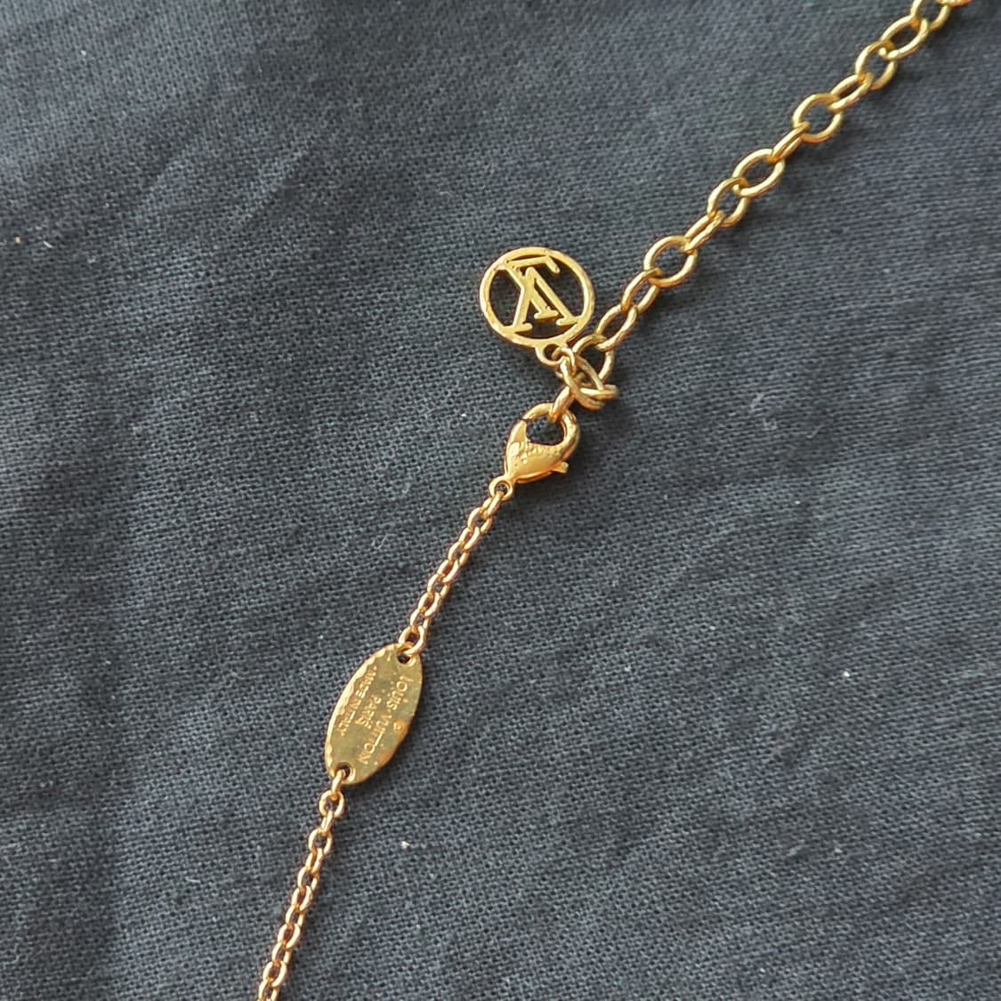 루이비통 콜리에 LV(L to V 엘투브이) 목걸이 상품이미지6