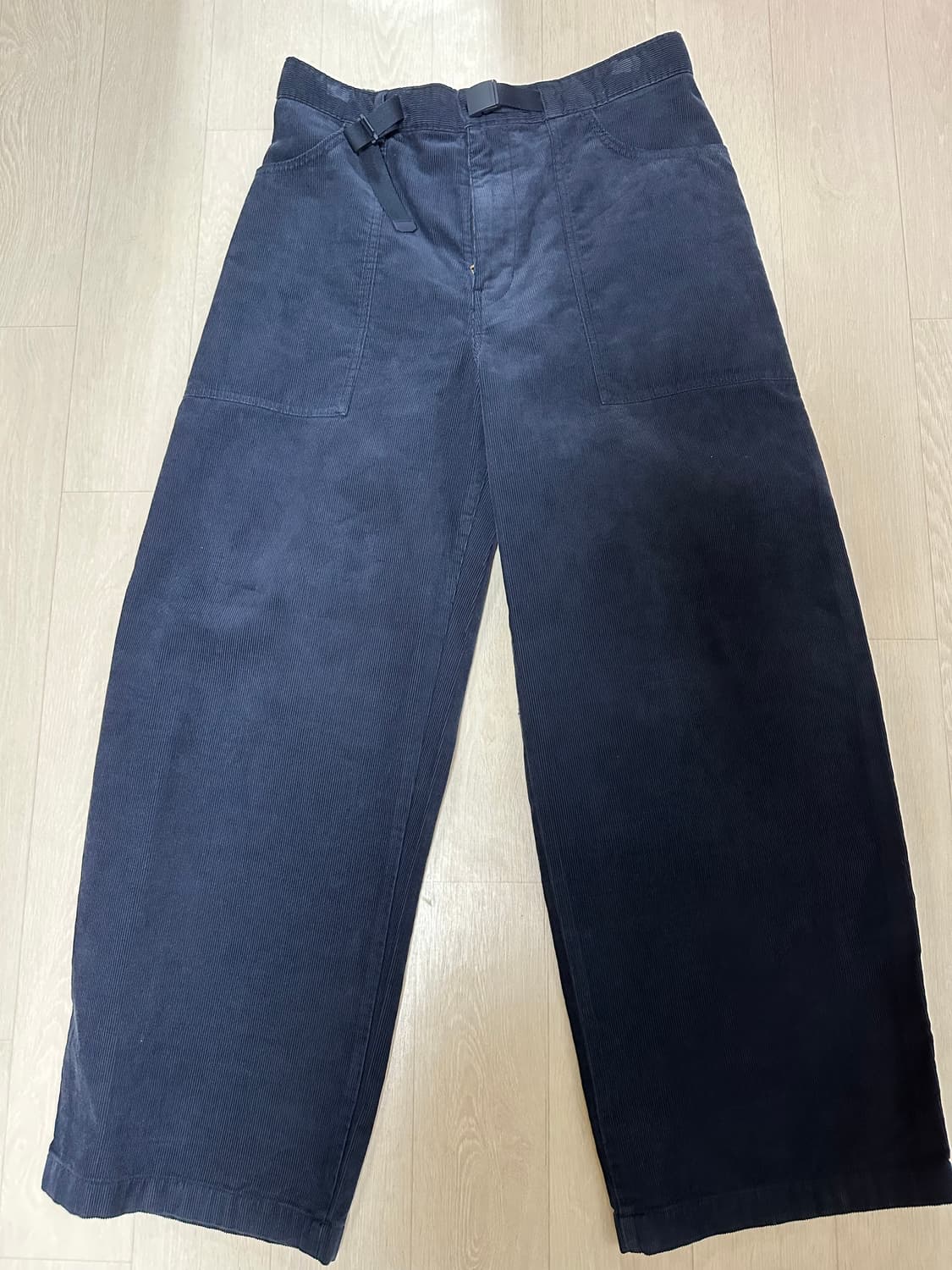 유니클로 jw앤더슨 코듀로이워크팬츠 상품이미지3