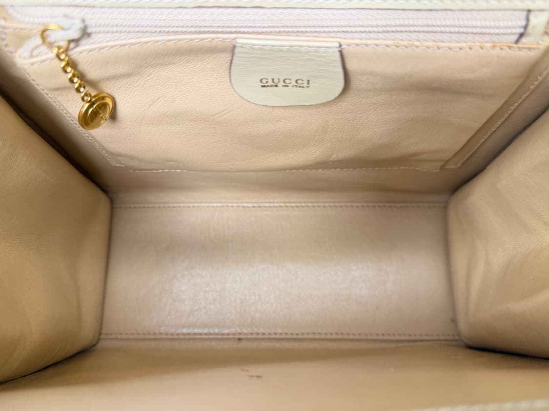 구찌 레이디 락 레더 탑 핸들 백 상품이미지10