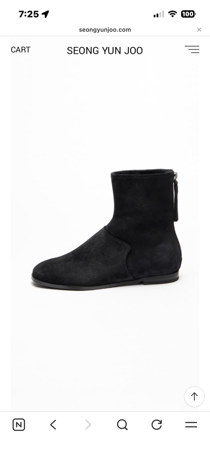 성윤주 테이 블랙 스웨이드 상품이미지1