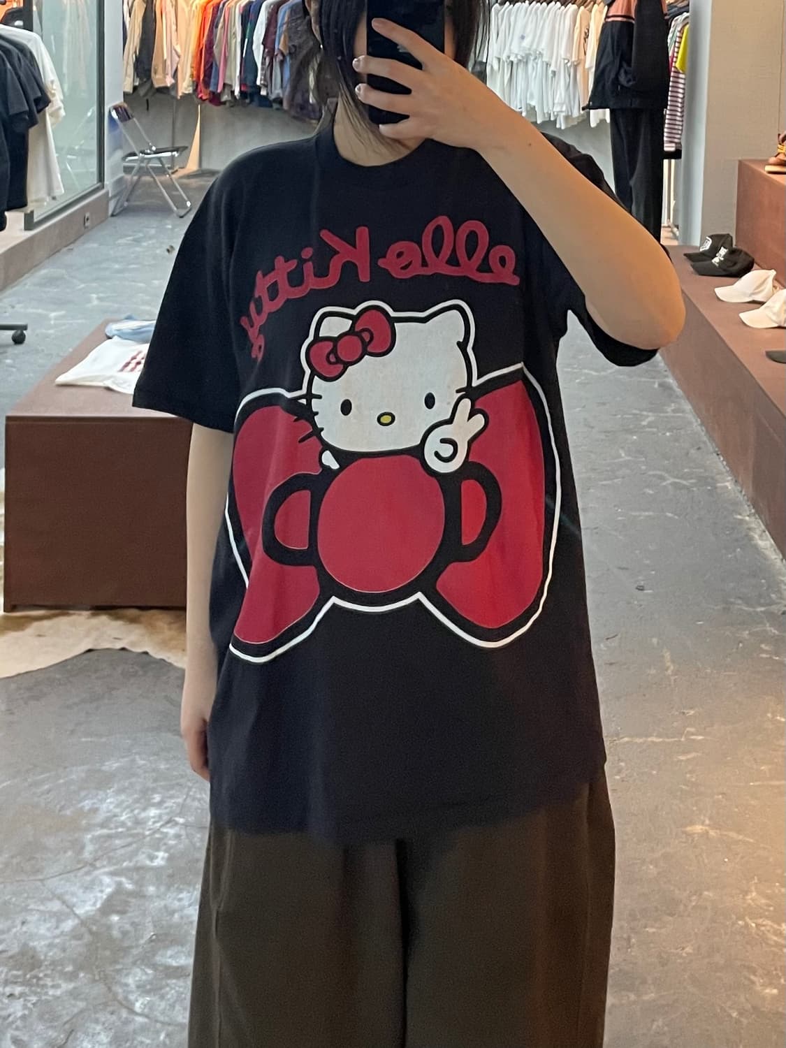 빈티지 헬로키티 y2k 블랙 반팔티 H2530 상품이미지1