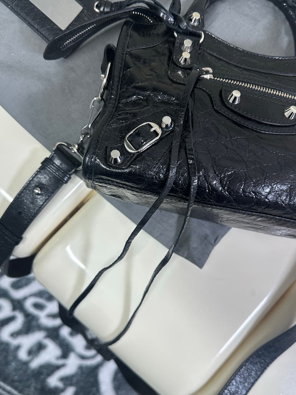 [새상품급 정품] 발렌시아가 시티 모터백 미니 블랙-2 상품이미지3