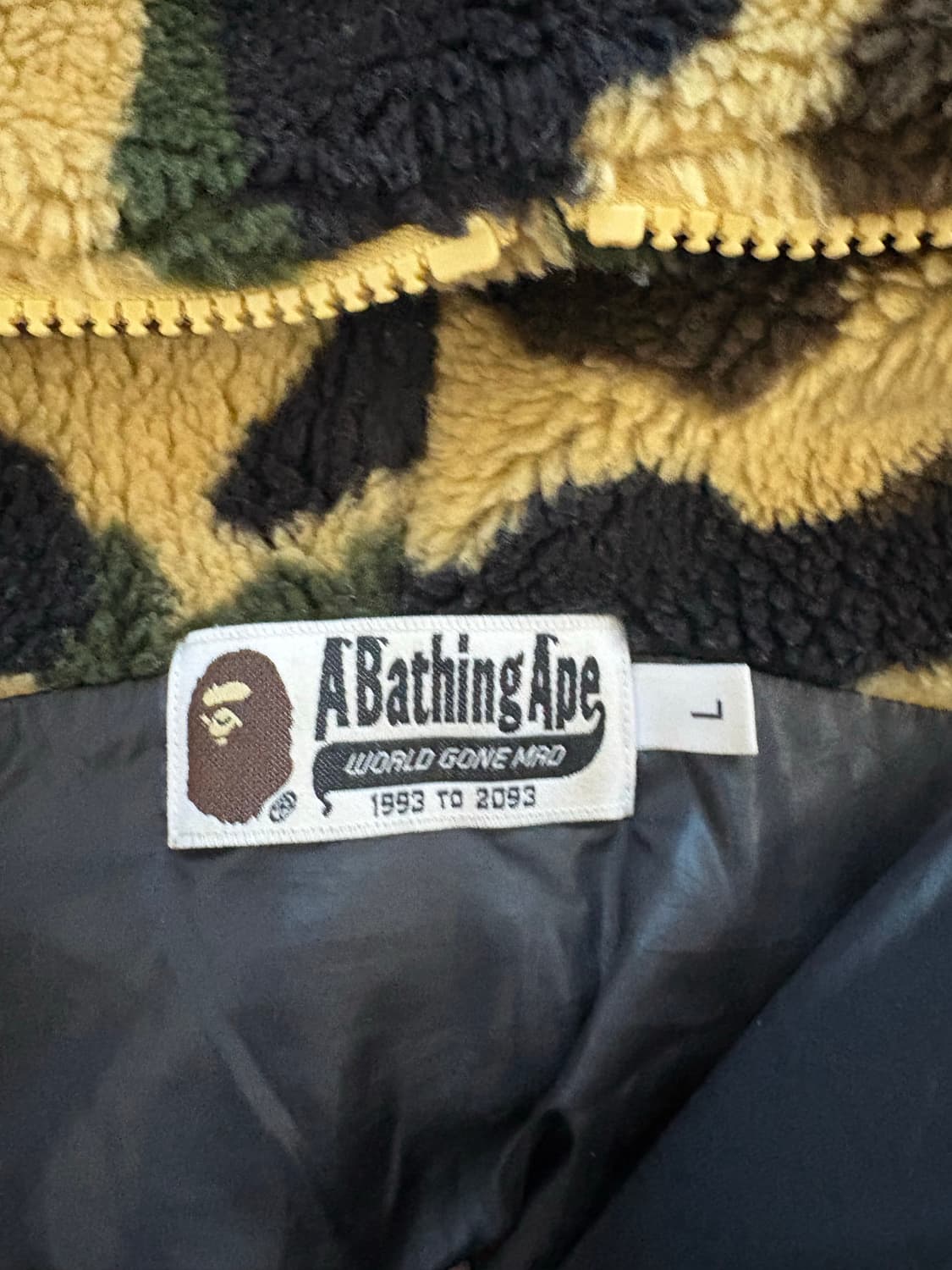 베이프 황계 샤크후드집업 보아털 L 판매합니다 상품이미지4