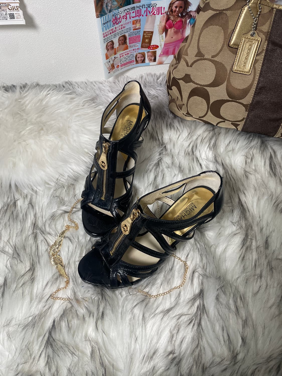 Michael kors 블랙 골드 샌들힐 오네갸루 상품이미지3