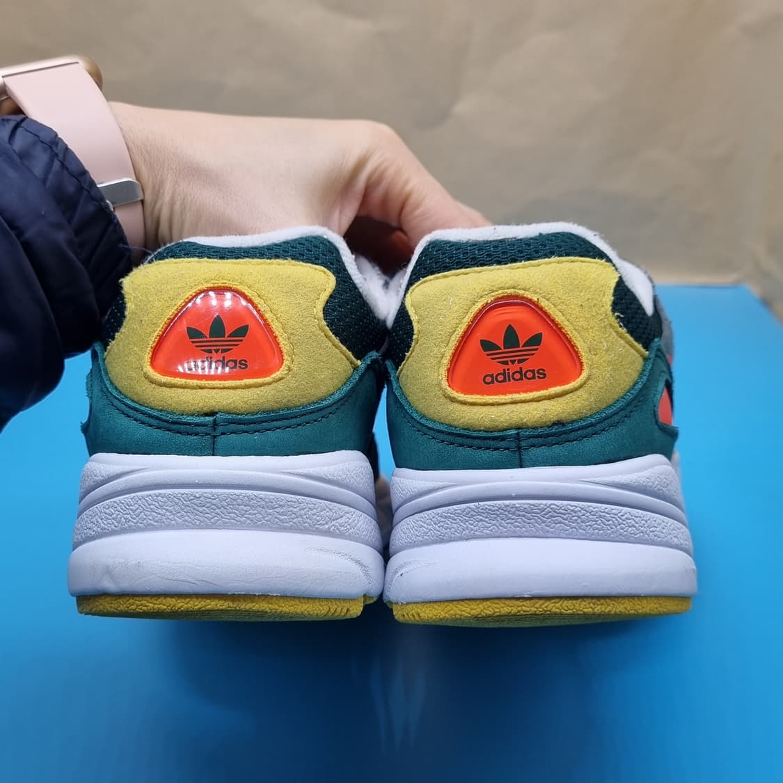 아디다스 영96 여성운동화240 상품이미지4