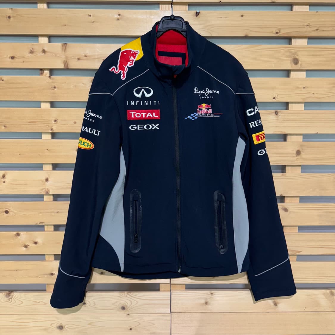레드불 레이싱자켓 상품이미지1