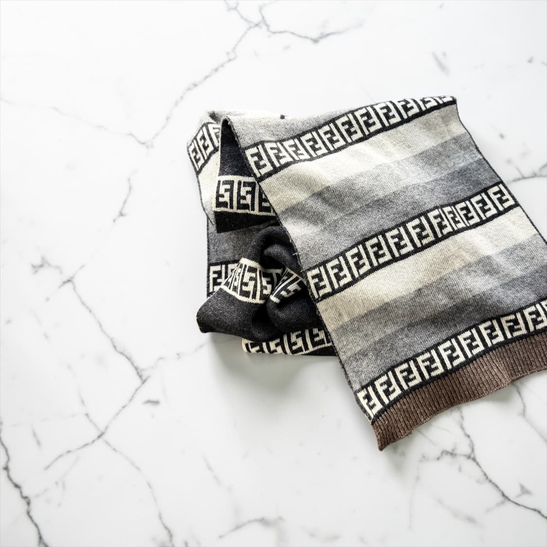 펜디 FF 모노그램 리버시블 머플러 상품이미지9