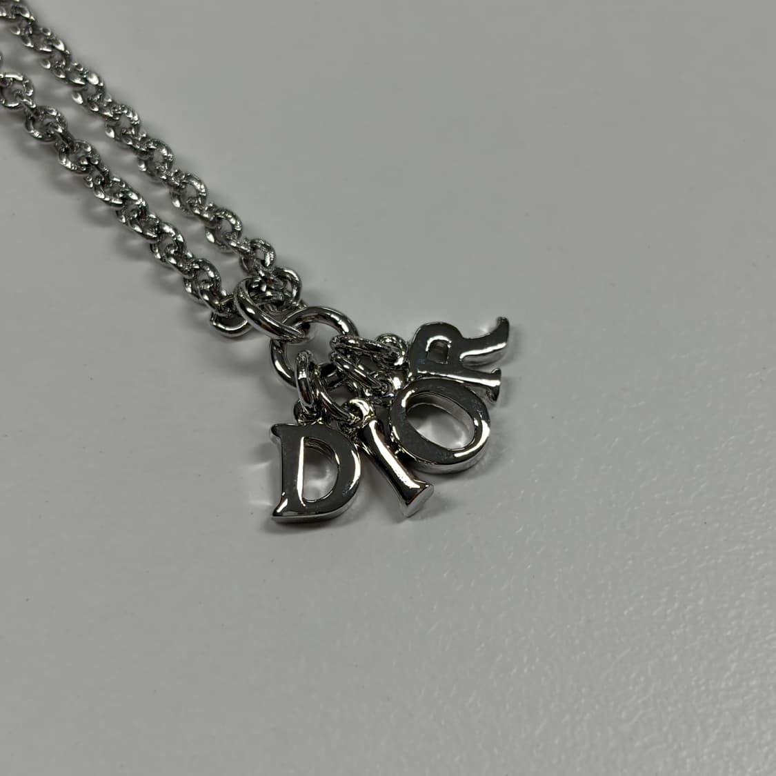 디올 이니셜 달랑이 목걸이 상품이미지1