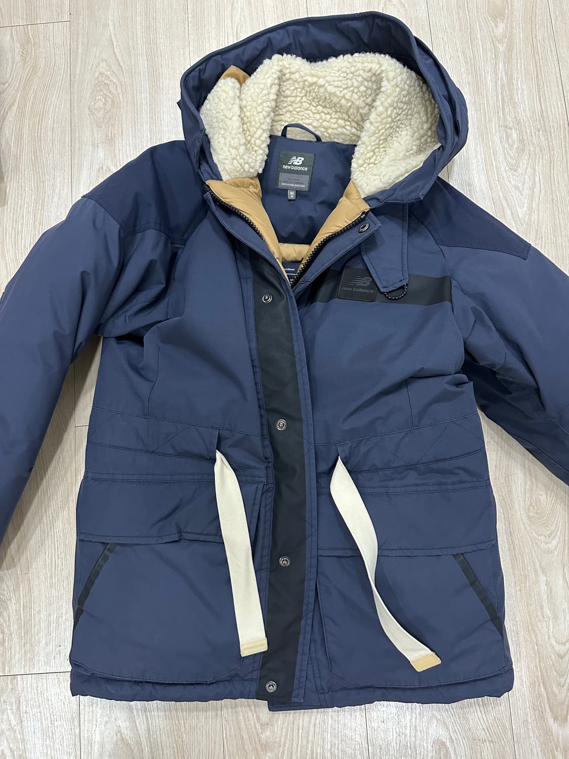 뉴발란스 패딩 M 상품이미지1