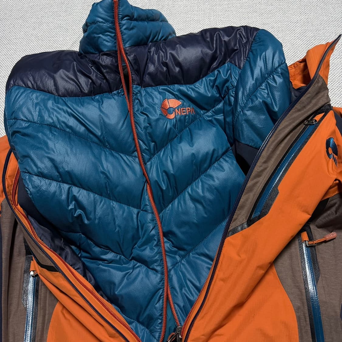 네파 다운 라이너 바람막이 자켓 (경량패딩 내피) 상품이미지4